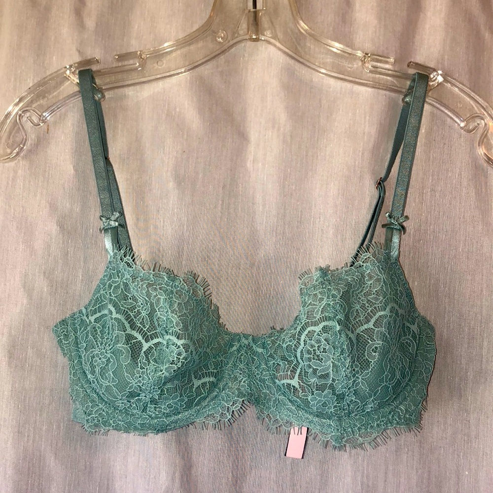 32D Victoria’s Secret DREAM ANGELS Wicked Unlined Balconette Bra